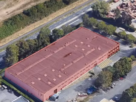 a louer - entrepôt et bureaux - proximité n118  a86 et n12