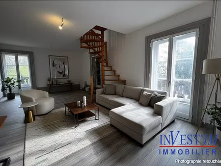 t3 60m² + terrasse 31m² + parking