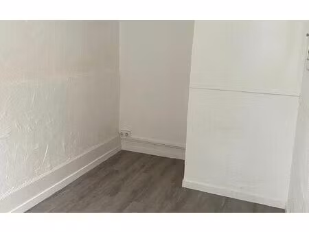 location appartement  25.54 m² t-2 à seignelay  290 €