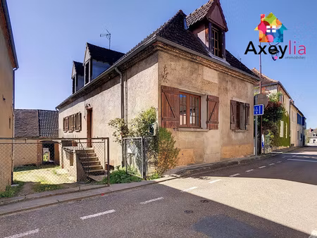 a vendre- saint-agnan- maison de village avec garage et jardin