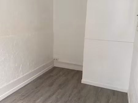 location appartement 2 pièces 25 m² à seignelay (89250)  290 €