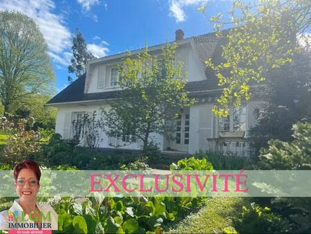 villa avec piscine - 6 chambres - 195 m²