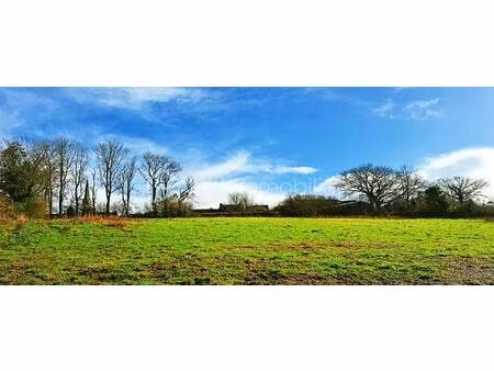 terrain de 5 214 m² à brennilis