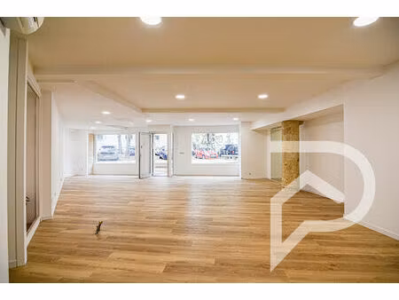 location commerce 2 pièces 81 m² à auch (32000)