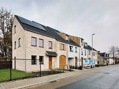 huis te koop in sint-pauwels met 4 slaapkamers