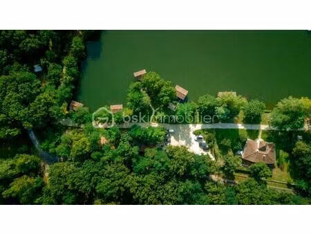 maison de 70 000 m² à sablons