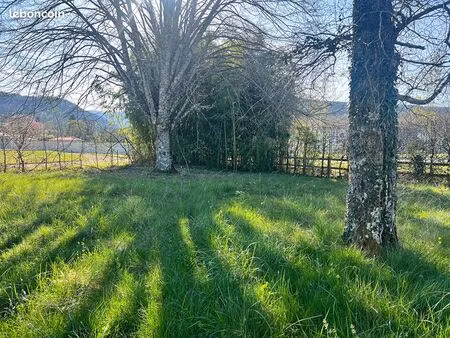 terrain 530 m² jujurieux