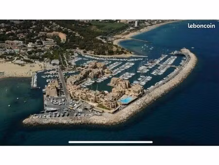 cave sèche au port de bormes