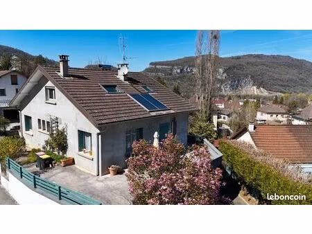 maison 6 pièces 110 m²