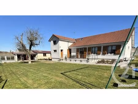 maison 7 pièces 165 m²