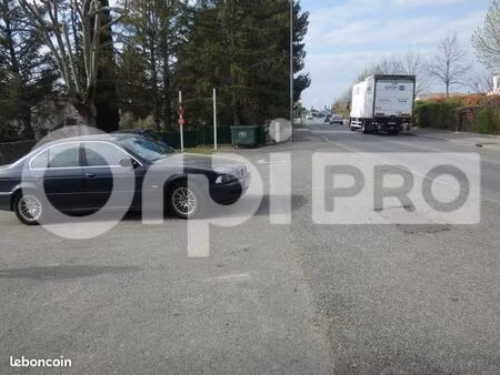 local commercial 230 m²