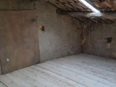 petit box pour stockage débarras garde meubles 4 m2