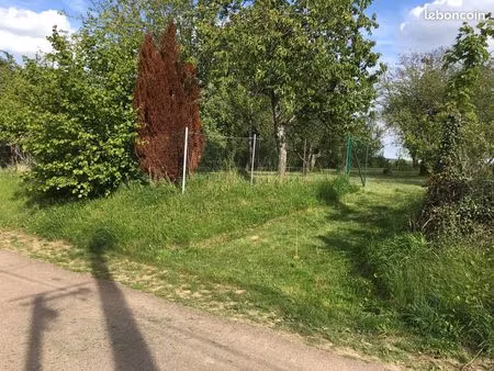 a saisir  superbe terrain constructible 1547m2