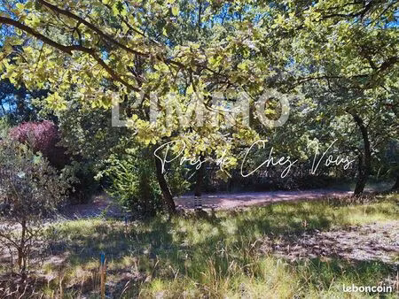 terrain 655 m² greasque
