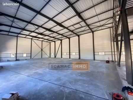 local industriel 400 m²