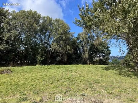 terrain 1 015 m² louannec