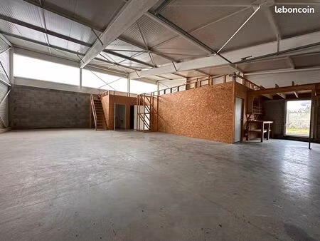 local 170 m² plérin