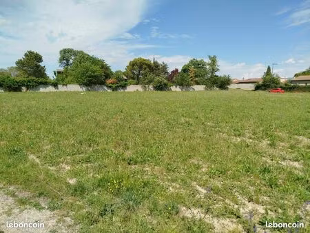terrain 605 m² chabeuil
