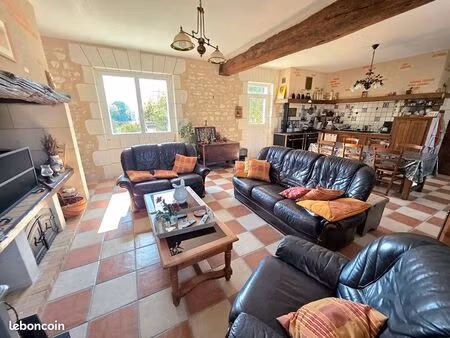 maison 7 pièces 147 m²