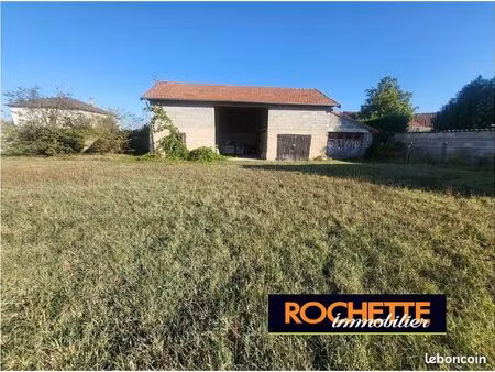 terrain 1 060 m² montrond les bains