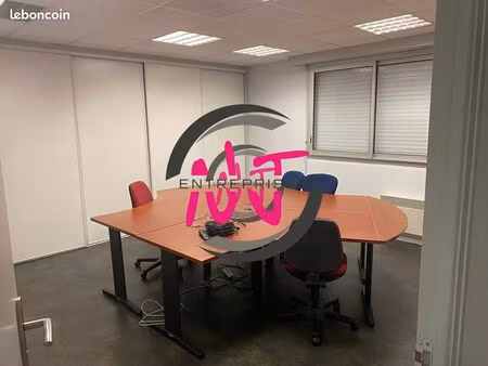 local 145 m² les ponts de ce