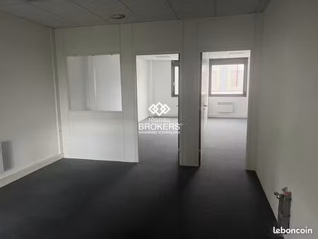 bureaux 60 m² saint-quentin-fallavier