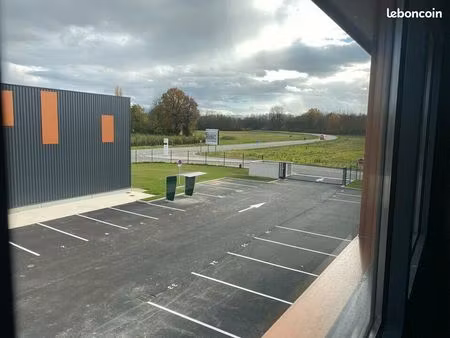 local d'activité 194 m²