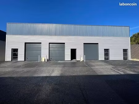 local industriel 104 m²