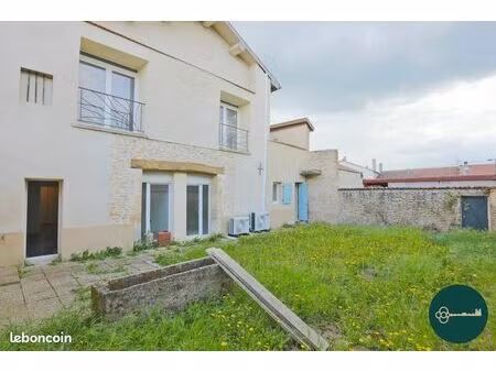 maison 7 pièces 218 m²