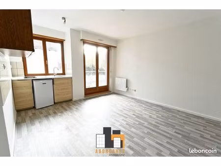 studio 1 pièce 25 m²
