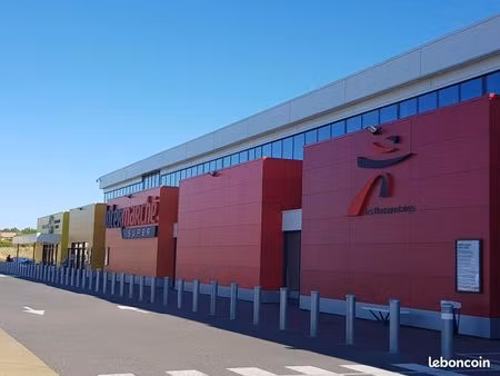 local commercial 80 m²