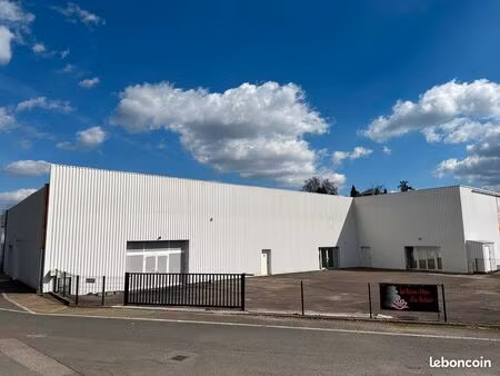 local commercial à louer à luxeuil les bains