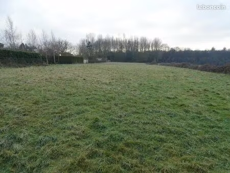 terrain 4 800 m² ames