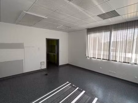 bureaux 130 m²