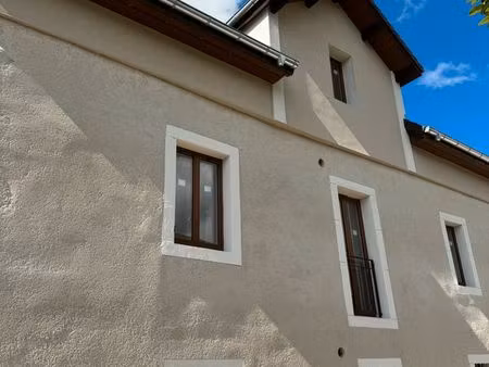 secteur annecy / albens – appartement avec jardin