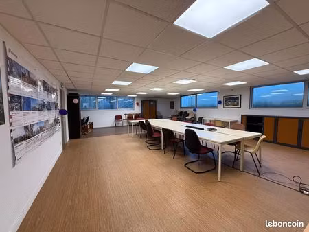 bureaux 950 m² compiègne