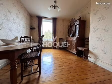 propriété 6 pièces 105 m²