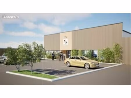 local d'activité 1 320 m²