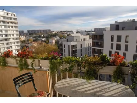 dpt rhône (69)  viager occupé sans rente  lyon 8ème  appartement 79 m²  3 chambres  balcon