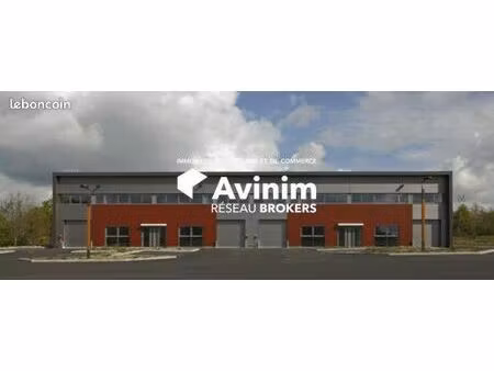 local 352 m² saint-étienne-de-montluc