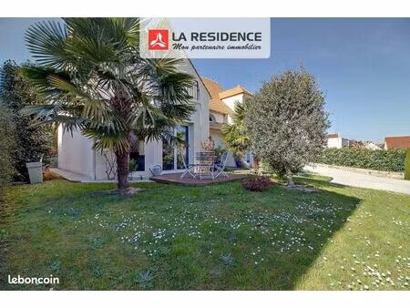 maison 7 pièces 200 m²