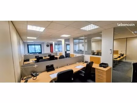 location bureau 80 m² de standing à pertuis