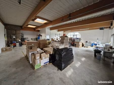 local 300 m² croissy-beaubourg