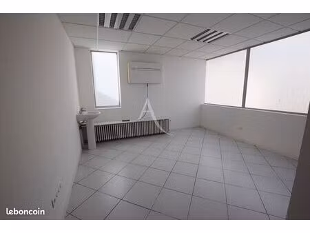 local 274 m² nangis