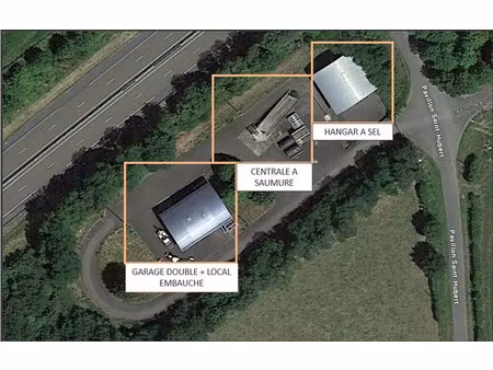 bâtiment d'activité  bureau  garages et hangar.