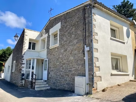 dpt aude (11)  à vendre bouisse maison 142 m2 p6 + terrain 1923m2 + garage + jardin