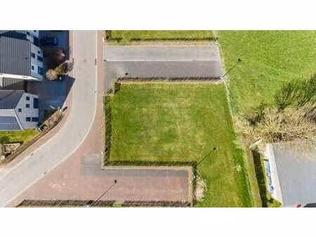 terrain de 306 m² libre de constructeur à vendre à baelen