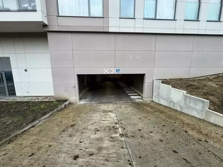 emplacement de parking 1v