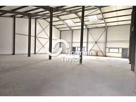 local d'activite a vendre