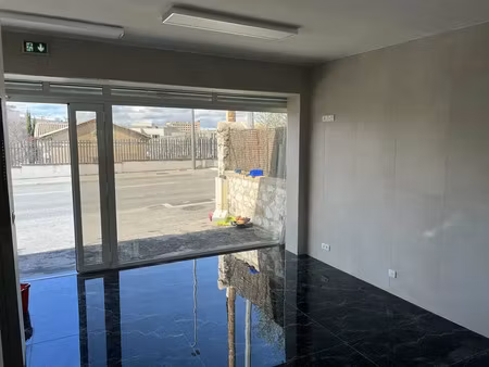 location local commercial de 25 m2 aix-en-provence